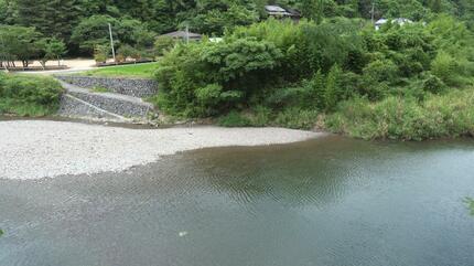 【高知】「きのう昼、子どもの水中メガネを買いに行ってから帰ってこない…」翌朝、川で男性（69）の遺体発見　警察が詳しい経緯を捜査